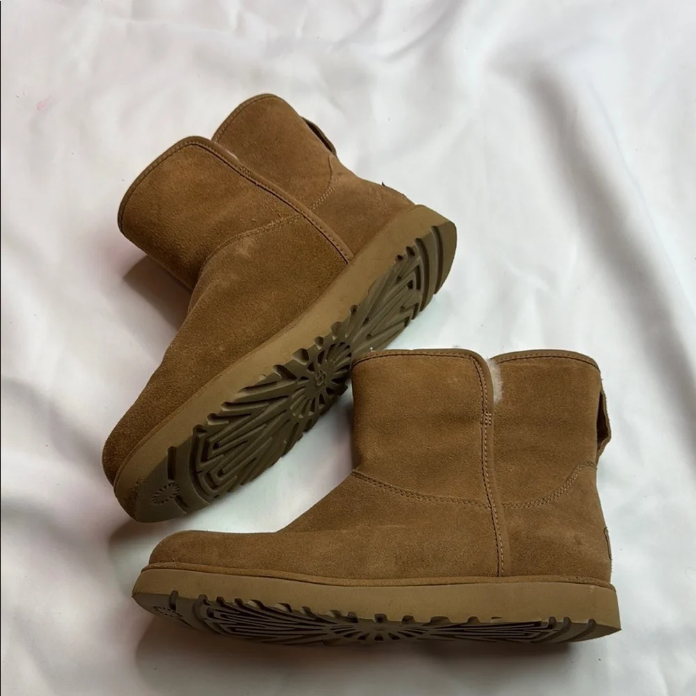 UGG Cory II Genuine Shearling Lined Chestnut Suede‎ Boots